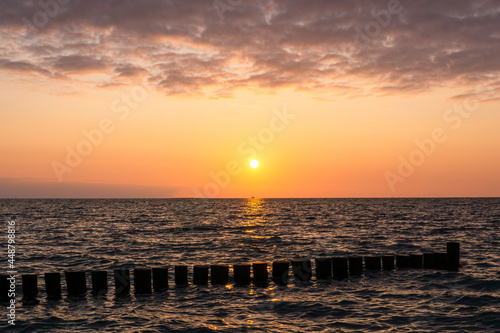 Sonnenuntergang Ostsee Wellenbrecher