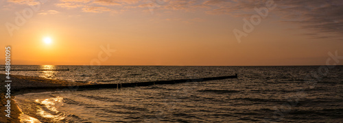 Panorama Sonnenuntergang Ostsee Wellenbrecher