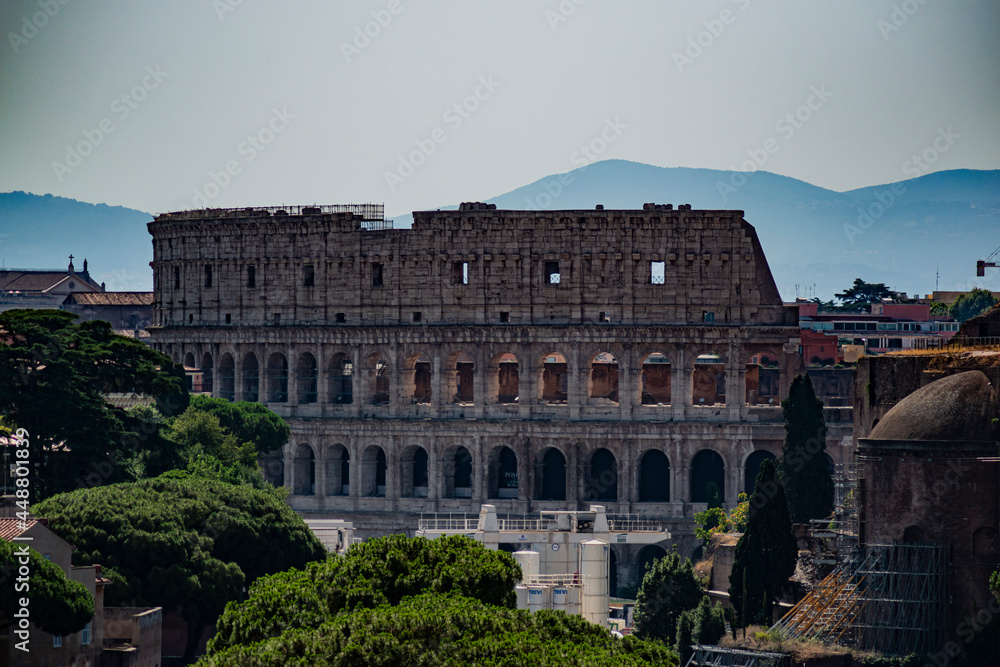panoramica del colosseo Romano detto anche Anfiteatro Flavio