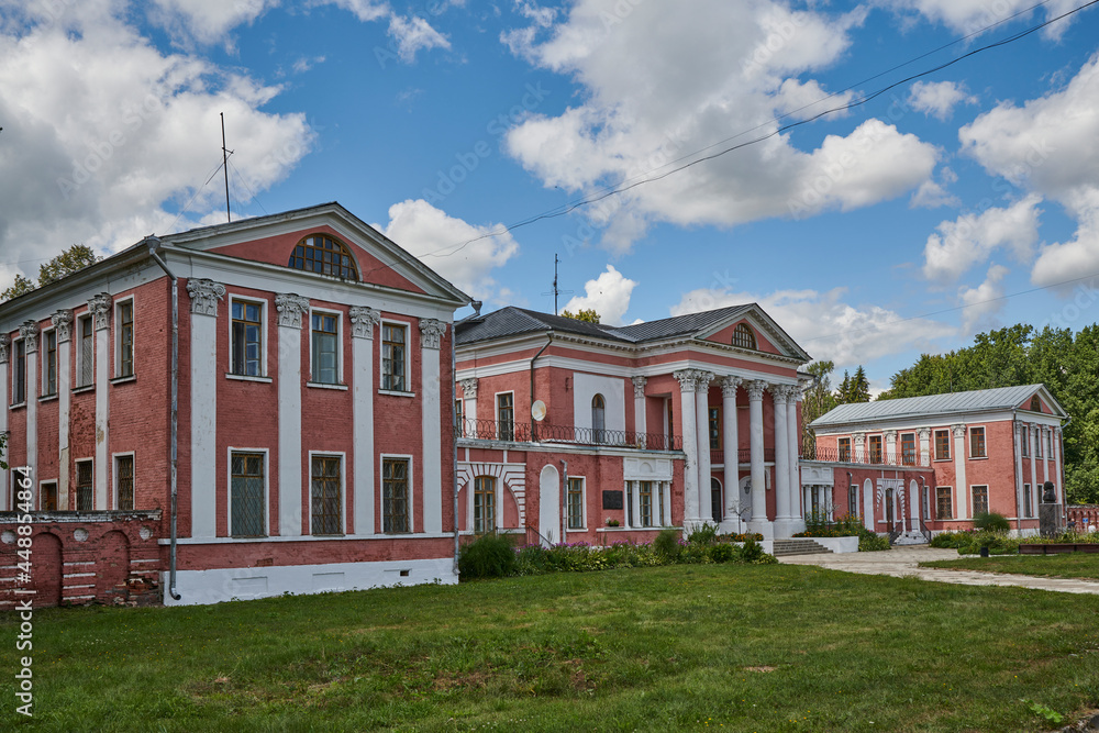 Russia. The town of Yaropolets. The old estate of the Zagryadsky-Goncharovs Russia. The town of Yaropolets. The old estate of the Zagryadsky-Goncharovs