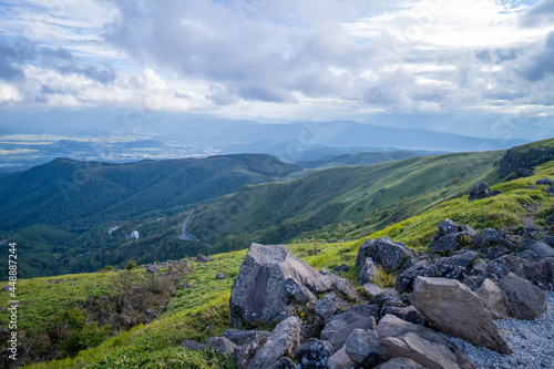 長野県諏訪市の霧ヶ峰を登山している風景 A view of climbing Kirigamine Peak in Suwa City, Nagano Prefecture.