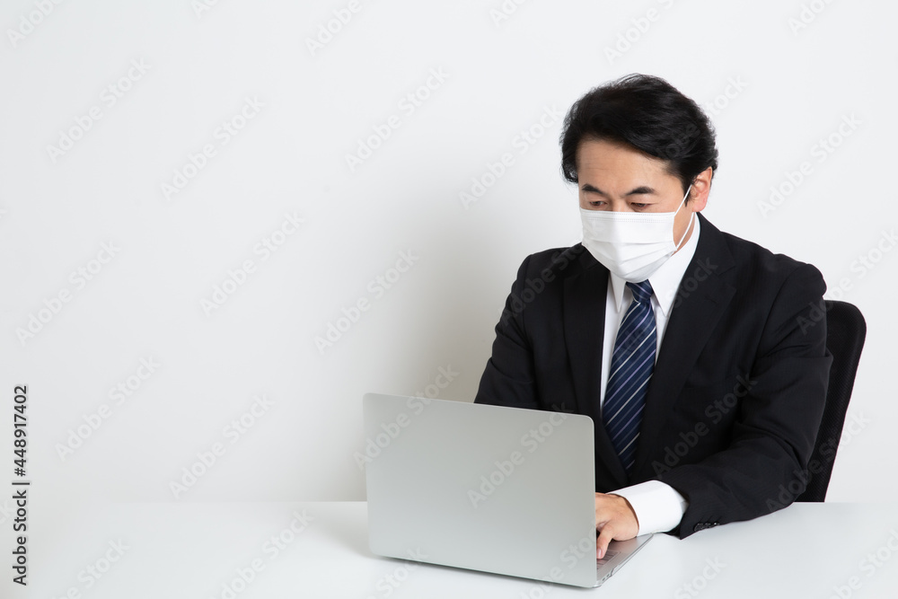 中年の日本人サラリーマン男性 中年の日本人サラリーマン男性