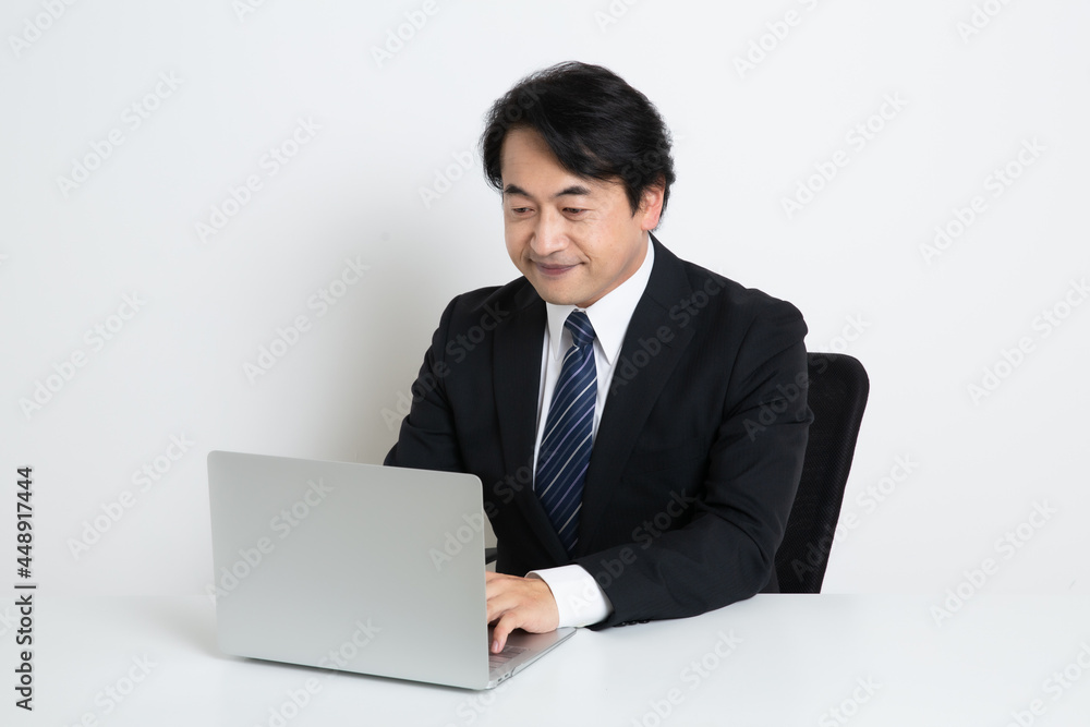 中年の日本人サラリーマン男性 中年の日本人サラリーマン男性