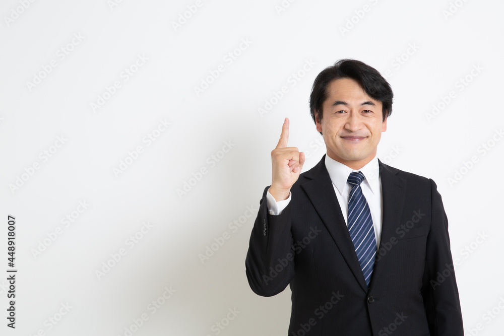 中年の日本人サラリーマン男性 中年の日本人サラリーマン男性