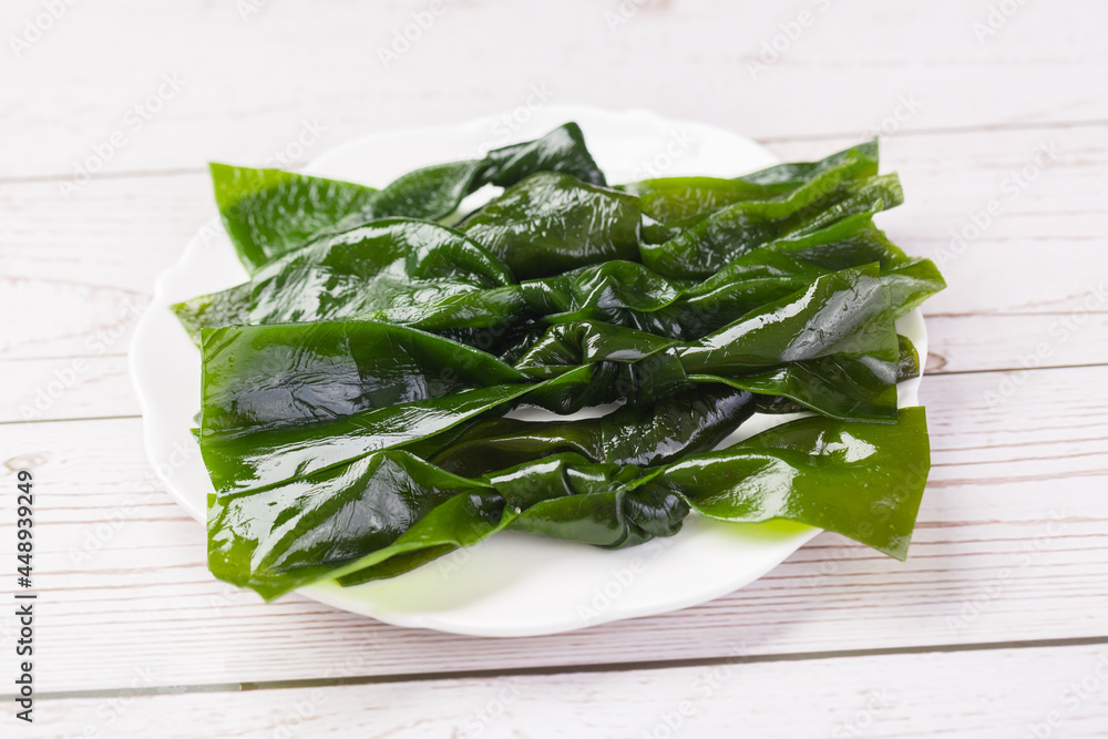 Green kelp knot for Asian marine cuisine Green kelp knot for Asian marine cuisine