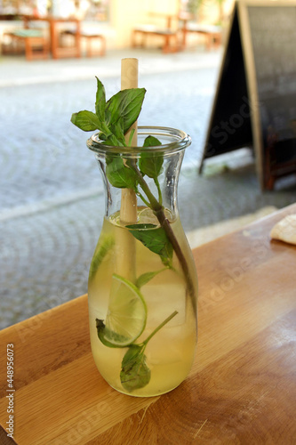 eistee mit minze und limette