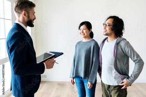 Canvas Print Asian family buy new house