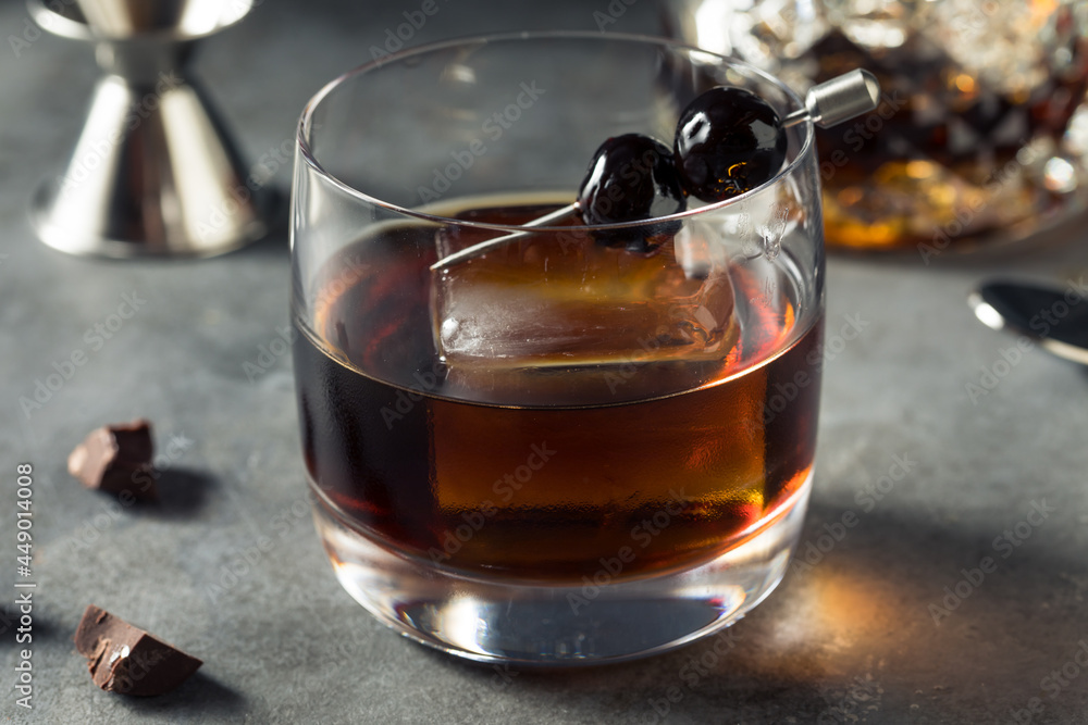 Fototapeta premium Boozy Refreshing Chocolate Old Fashioned Cocktail