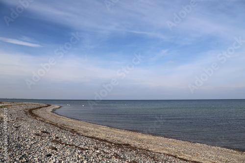 K  stenlandschaft an der Ostsee mit einem Kieselstein Strand