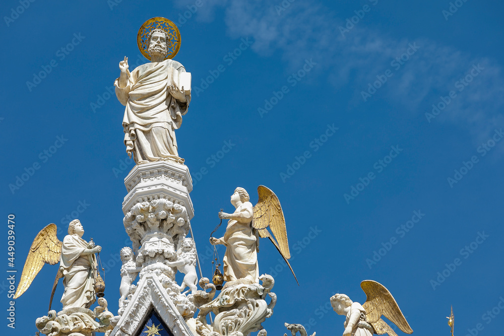 Fototapeta premium Details of the St. Mark's Basiilica, Venice, Italy