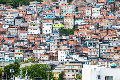 Favela in Rio de Janeiro © oscargutzo