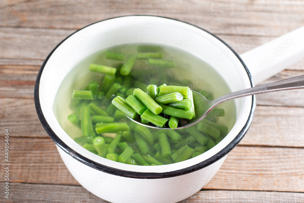 Blanched Green Beans for cooking lobio of green beans with vegetables and tomato. Step by step recipe Blanched Green Beans for cooking lobio of green beans with vegetables and tomato. Step by step recipe