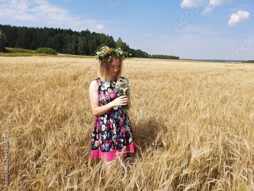girl in wheat field © ALENA