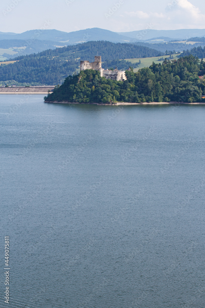 Fototapeta premium Beautiful view of Niedzica Castle Poland