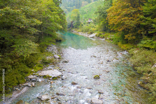 愛媛県西条市にある石槌山を紅葉の季節に登山する風景 A view of climbing Mount Ishizuchi in Saijo City, Ehime Prefecture, during the season of autumn leaves. photo