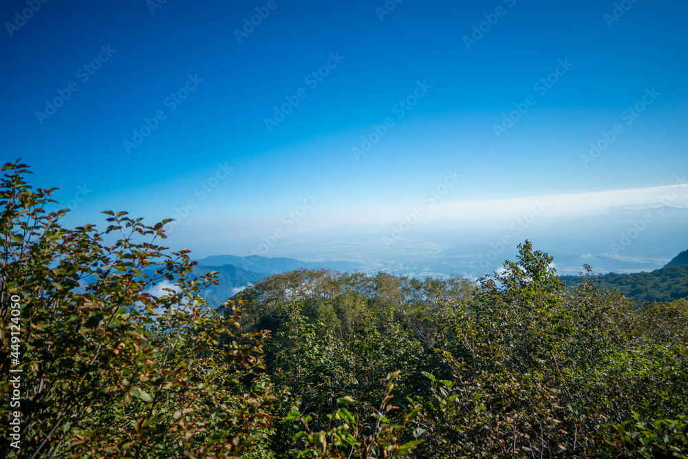 新潟県糸魚川市、妙高市にある火打山、妙高山の登山をしている風景 Scenery of climbing Mount Hiuchi and Mount Myoko in Itoigawa and Myoko City, Niigata Prefecture. 新潟県糸魚川市、妙高市にある火打山、妙高山の登山をしている風景 Scenery of climbing Mount Hiuchi and Mount Myoko in Itoigawa and Myoko City, Niigata Prefecture.