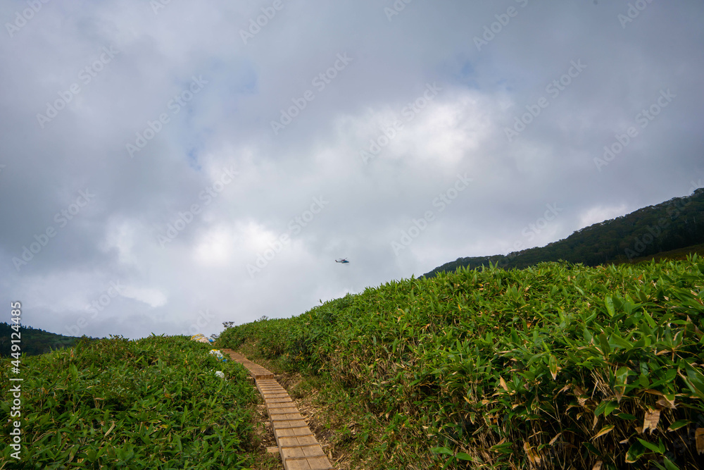 新潟県糸魚川市、妙高市にある火打山、妙高山の登山をしている風景 Scenery of climbing Mount Hiuchi and Mount Myoko in Itoigawa and Myoko City, Niigata Prefecture. 新潟県糸魚川市、妙高市にある火打山、妙高山の登山をしている風景 Scenery of climbing Mount Hiuchi and Mount Myoko in Itoigawa and Myoko City, Niigata Prefecture.