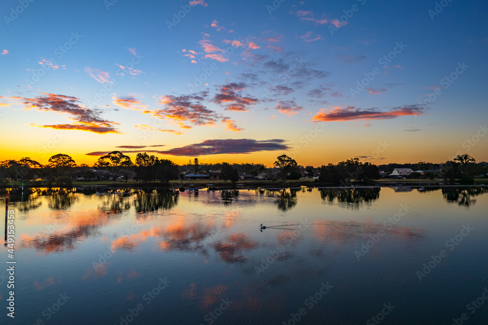 Fototapeta premium Ohmas Bay Sunset with Clouds and Reflections