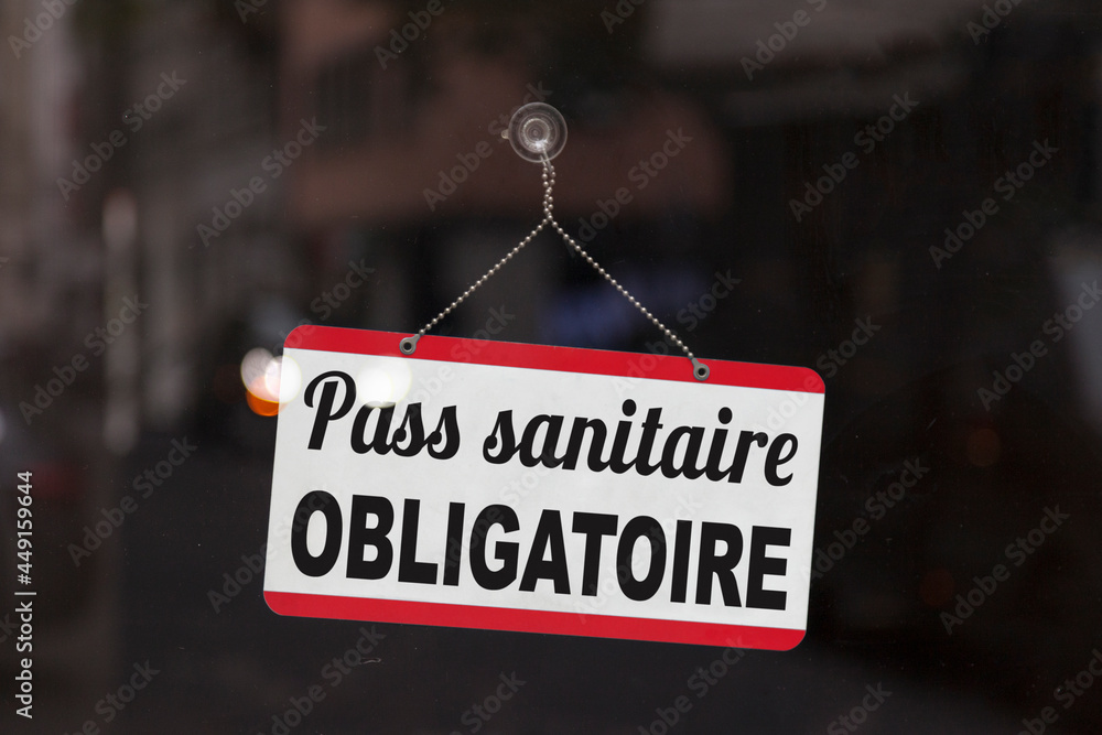 French compulsory health pass sign