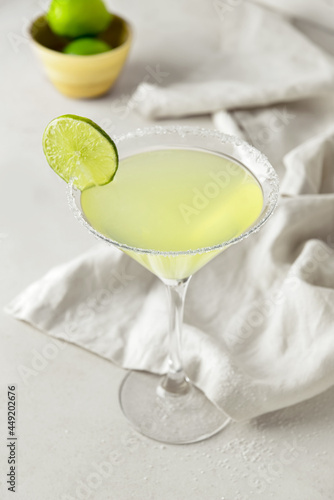 Refreshing margarita cockta...