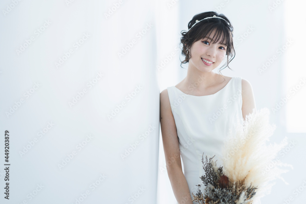 ウェディングドレスを着た花嫁