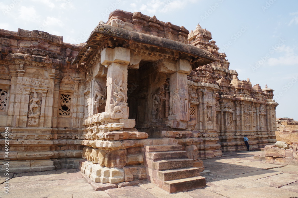 インド　世界遺産パッタダカルの建造物群