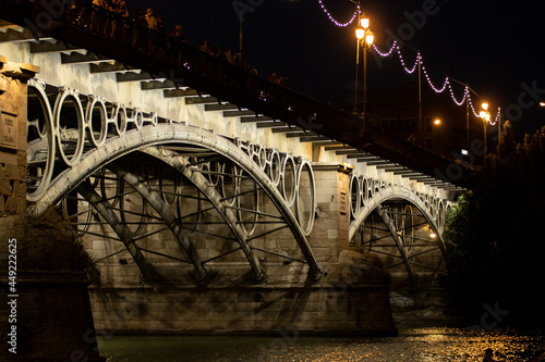 Triana y aparte, puente  © Rafael