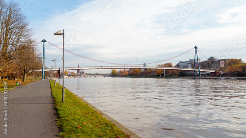 Frankfurt am Main, Holbeinsteg, Ansicht vom Mainufer. 23.11.2017.