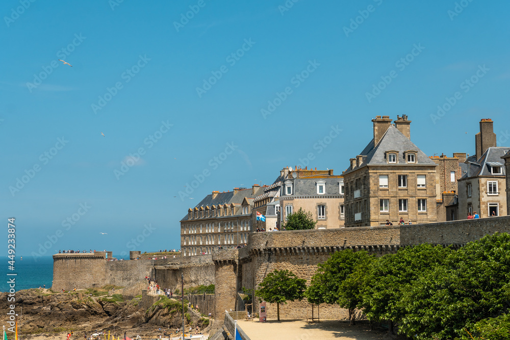 Bastion de la Hollande de Saint-Malo in French Brittany in the Ille and Vilaine department, France - obrazy, fototapety, plakaty 