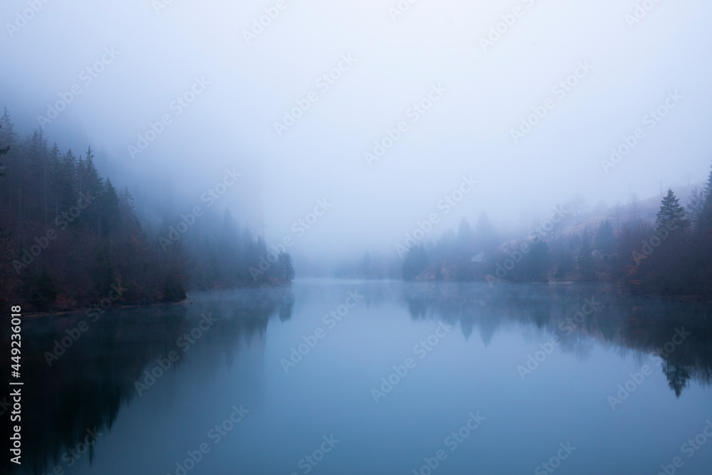 Fototapeta premium Foggy morning at the lake