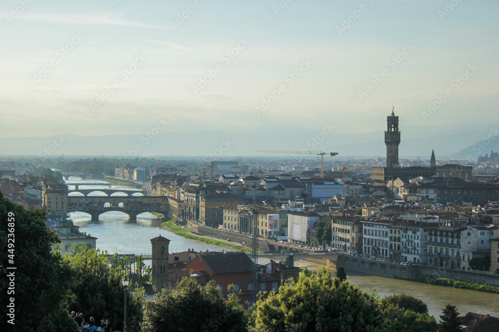 Panoramic view of the city of Firenze and the Arno River
