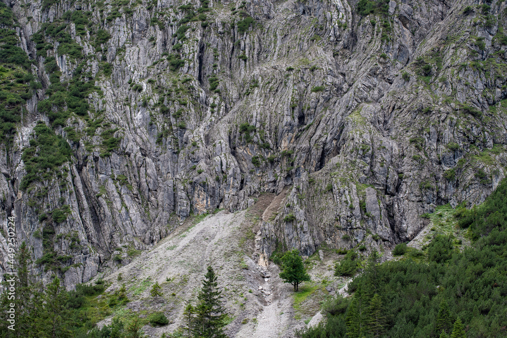 Felswand bei Gramais Tirol