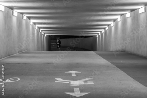 samotnie w tunelu 1 © Mirosław