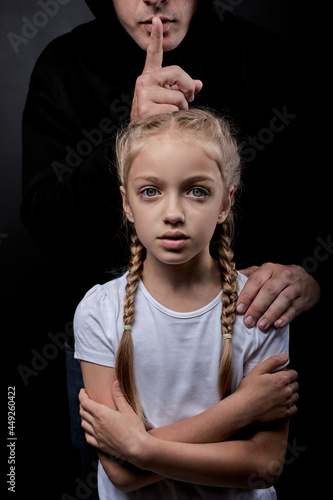 Fototapeta man kidnapping teenage girl