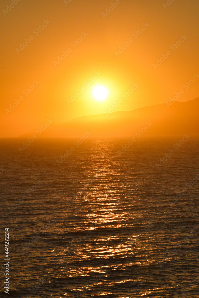 Fototapeta premium sunset over the sea
