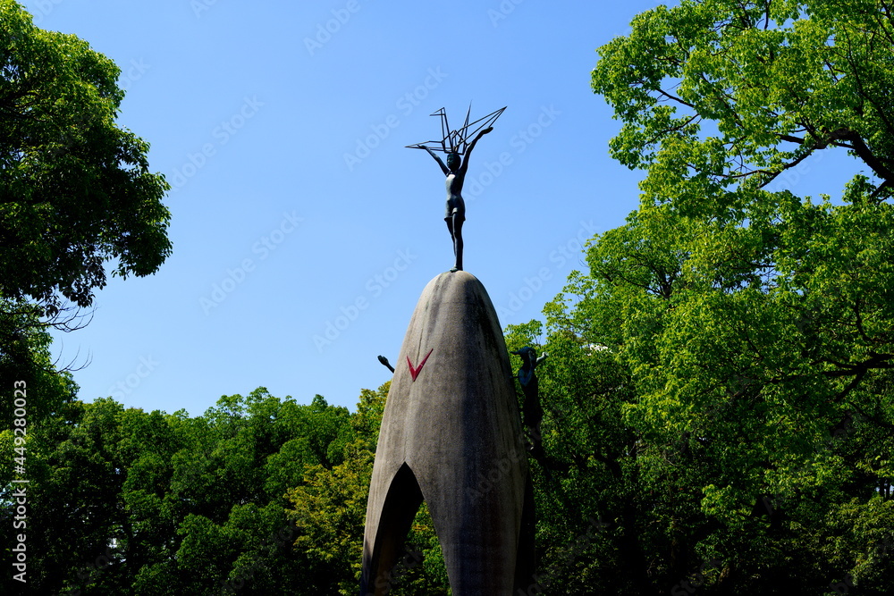 広島 hiroshima 「原爆の子の像」 ビンテージポスター by NAKAO 原爆の