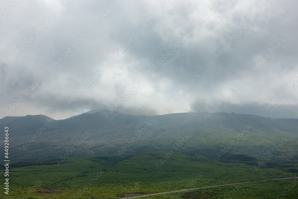 熊本県阿蘇市の烏帽子岳、阿蘇山を登山をしている風景 Scenery of climbing Mount Eboshi-dake and Mount Aso in Aso City, Kumamoto Prefecture. 熊本県阿蘇市の烏帽子岳、阿蘇山を登山をしている風景 Scenery of climbing Mount Eboshi-dake and Mount Aso in Aso City, Kumamoto Prefecture.