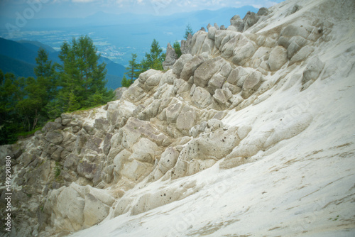 山梨県北杜市の日向山を登山している風景 A view of climbing Mount Hyuga in Hokuto City, Yamanashi Prefecture. photo