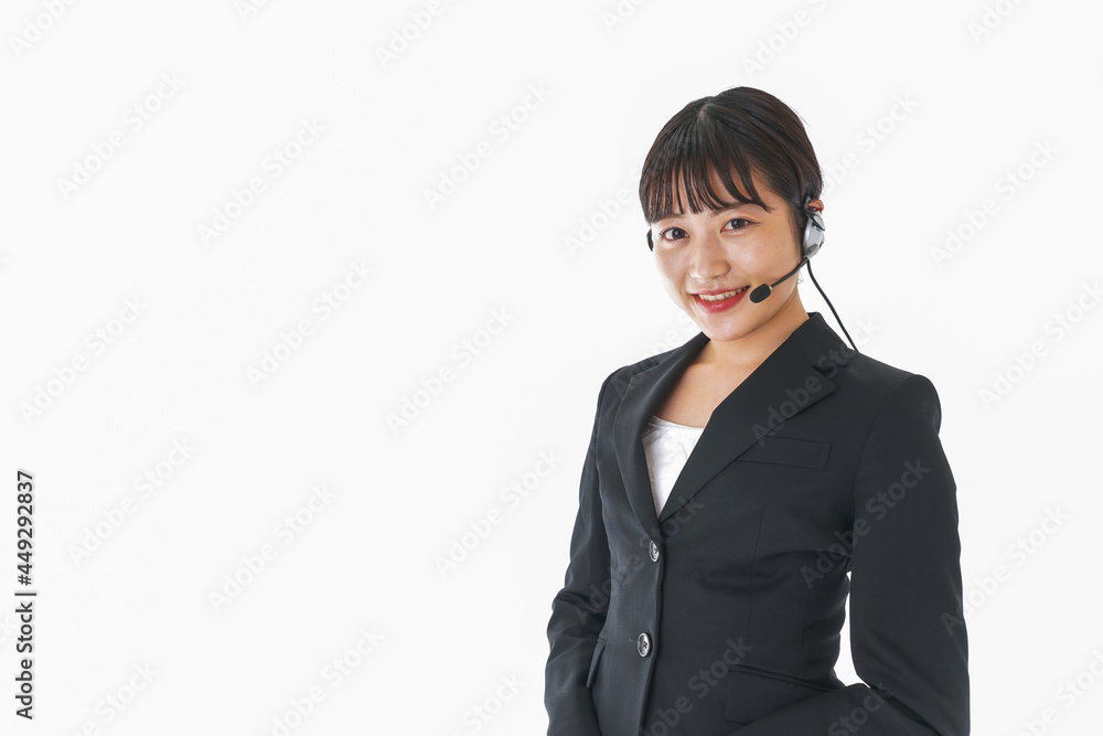 若い女性オペレーター・同時通訳イメージ
