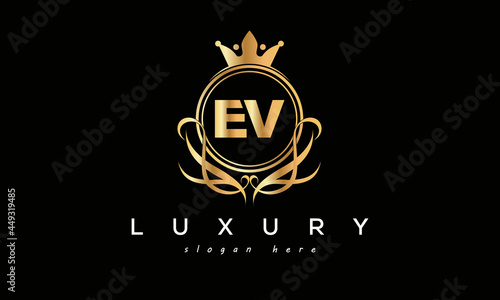 E royal premium luxury logo with crown 