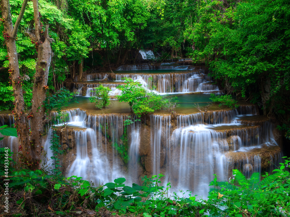 Huay Mae Khamin Waterfall is located in the Srinakarin Dam National Park. The waterfall flows from the upstream of the Khao Kala, which is a dry evergreen forest in the east of Srinakarin Dam National Huay Mae Khamin Waterfall is located in the Srinakarin Dam National Park. The waterfall flows from the upstream of the Khao Kala, which is a dry evergreen forest in the east of Srinakarin Dam National