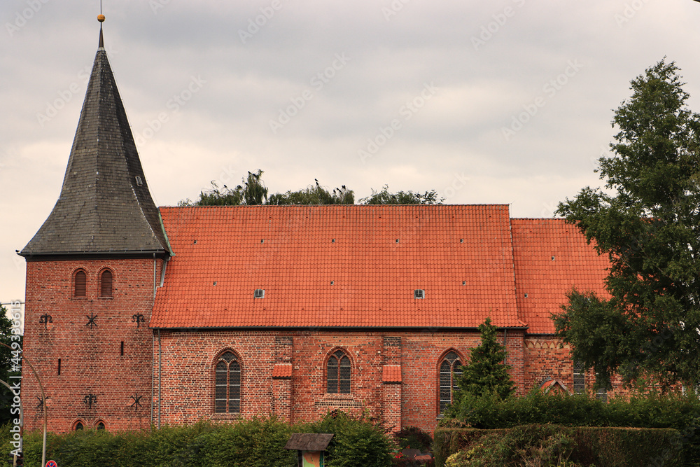 St. Willehadkirche in Groß Grönau bei Lübeck