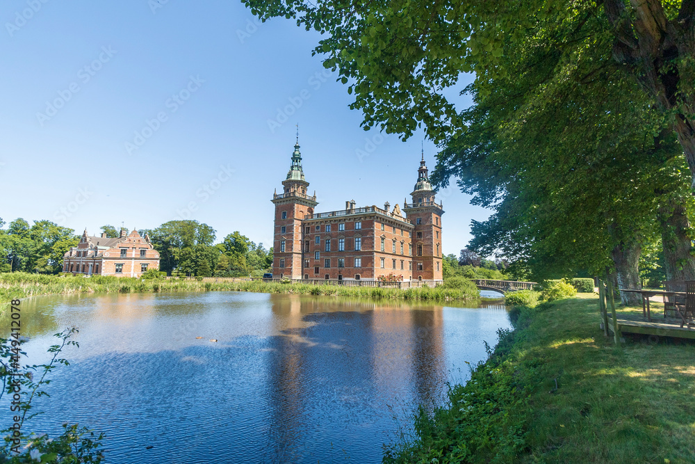 Obraz premium Marsvinsholm's Mansion in southern Sweden