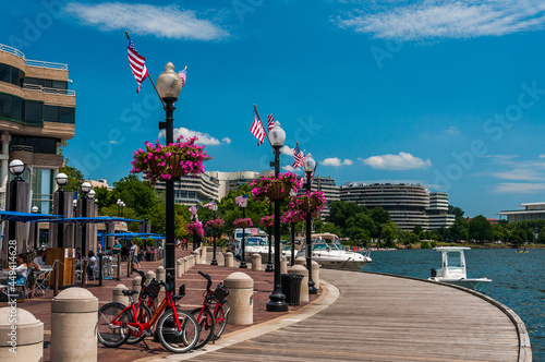 Fototapeta Photo of the Georgetown Waterfront Park, Washington, DC, USA