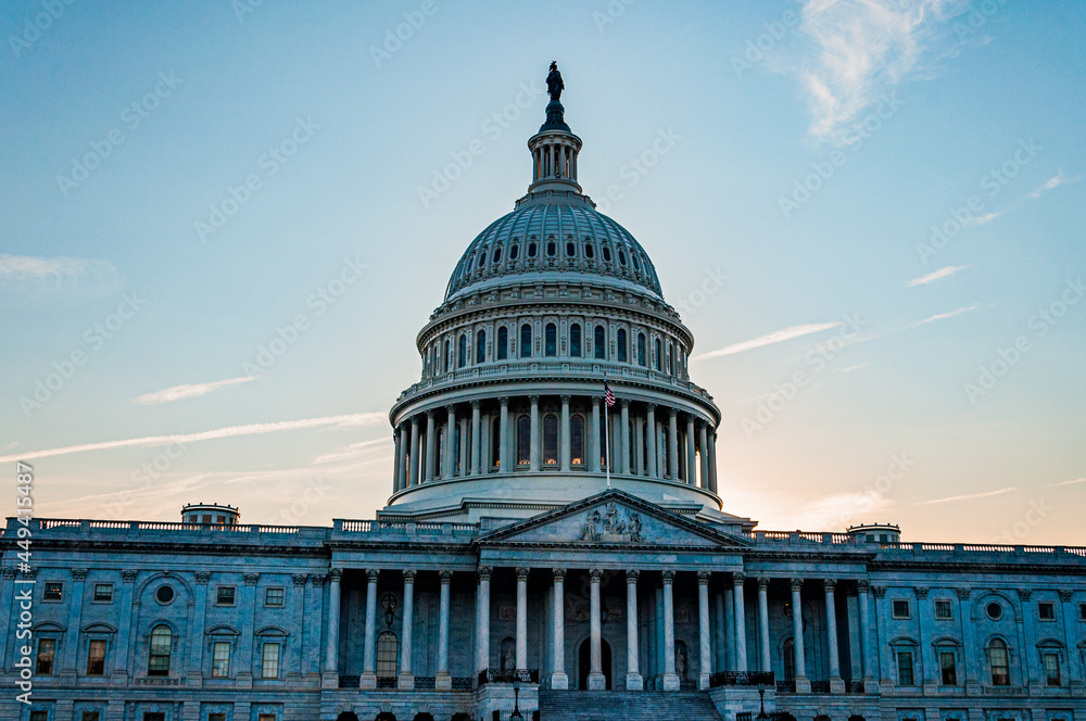 Naklejka premium Photo of US Capitol at Dusk