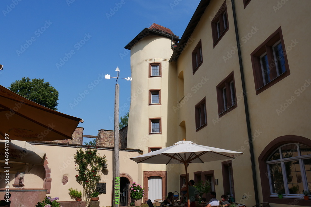 Innenhof Schloss Neuenbürg