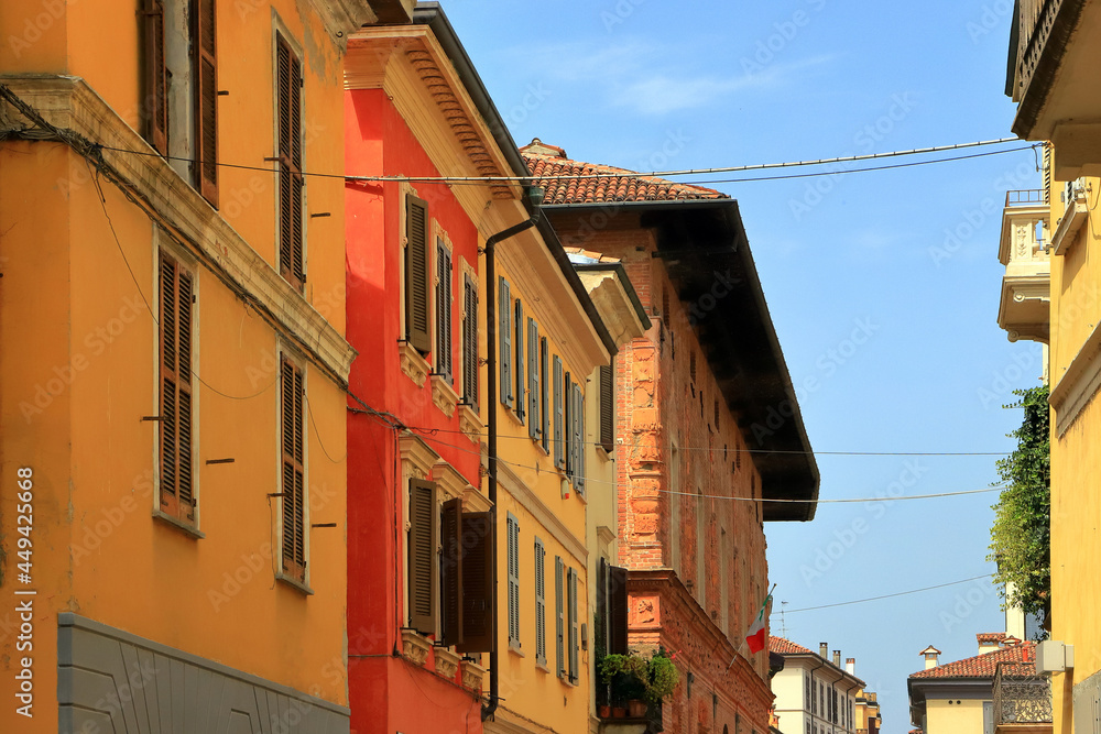 Palazzi storici colorati di Pavia, Italia, Historical colorful buildings of Pavia, Italy 