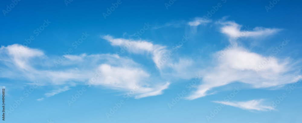 Fototapeta premium Overview of a beautiful blue sky covered with clouds. Nature.