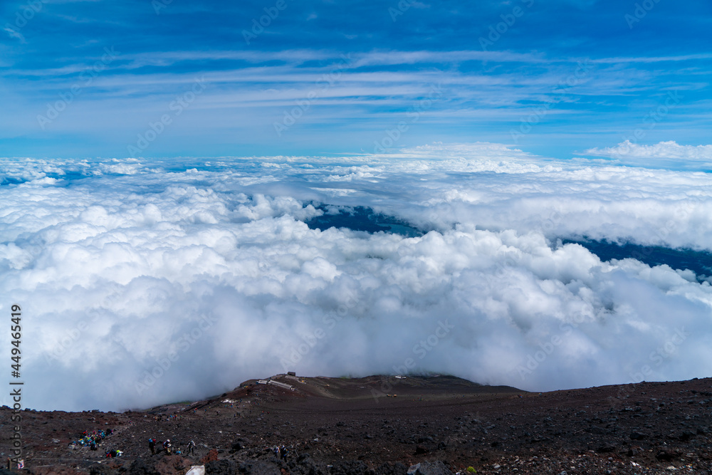 山梨県、静岡県にある富士山を登山する風景 A view of climbing Mt. Fuji in Yamanashi and Shizuoka Prefectures. 山梨県、静岡県にある富士山を登山する風景 A view of climbing Mt. Fuji in Yamanashi and Shizuoka Prefectures.