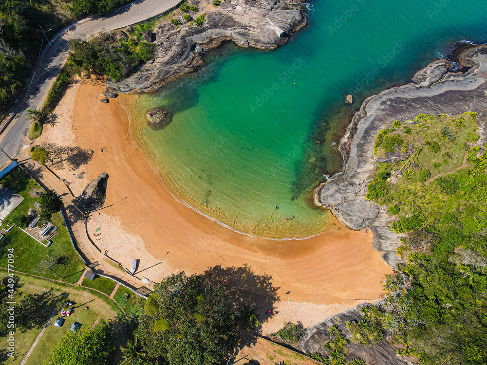 Visão aérea da praia de Setiba, na reginão norte de guarapari, mostando ...